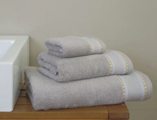 Por qué tener diferentes tipos de toallas en el baño